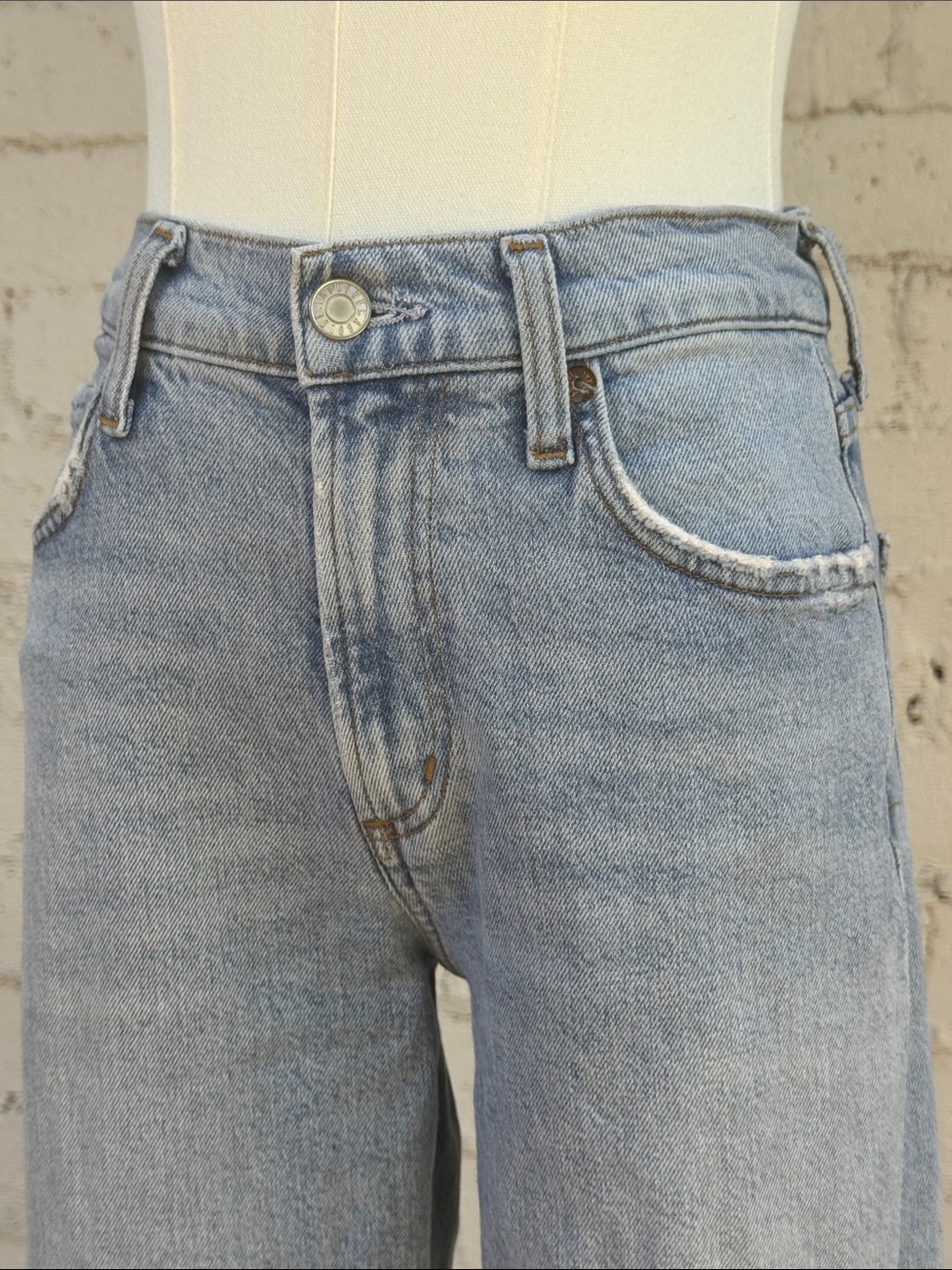 Agolde Lyle Low-Rise Slim Jeans Rift Light Wash Size 25 - Picture 11 of 16